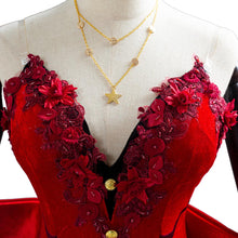 Laden Sie das Bild in den Galerie-Viewer, Aerith Aeris Gainsborough rotes Kleid Final Fantasy VII Remake Cosplay Kostüm